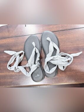 SANUK Yoga Slinged up light Heather gray, 9, NWOT